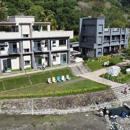 Ferienwohnung Antong Creekside Hot Spring Yuli Exterior foto